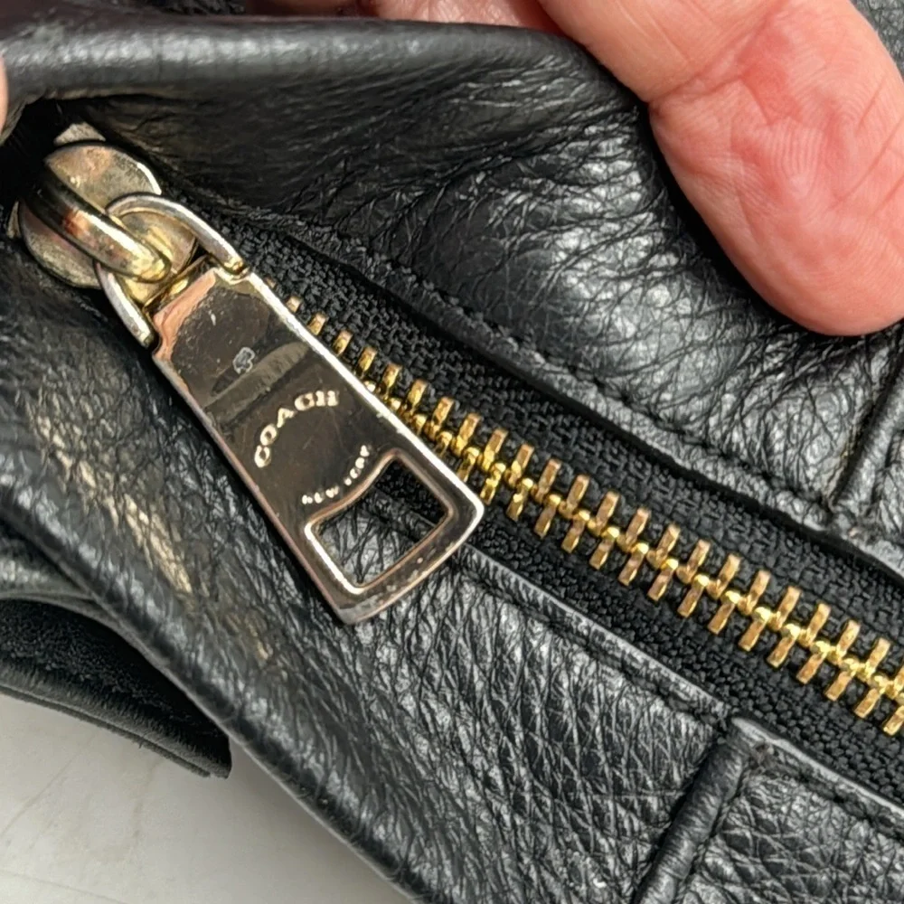 Coach Pebble Leather Shoulder Bag Large CP5163A